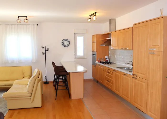 Aurora Apartment *